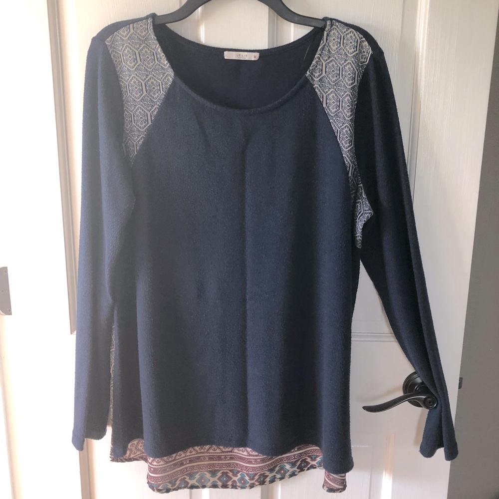 💥LAST CHANCE💥 Le Lis Mixed Material Pullover Sweater with High Low Hem